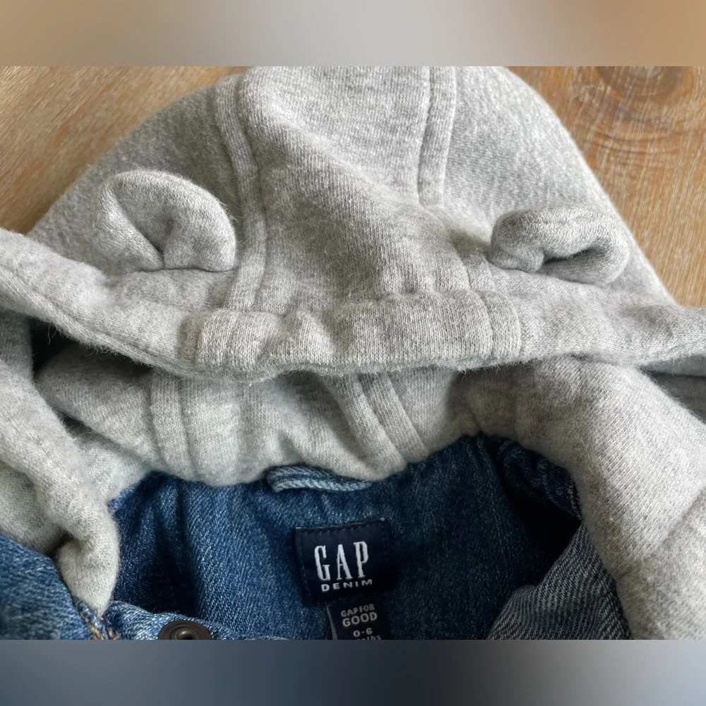 0-6M Gap Baby Jean / Denim Jacket with Soft Knit Heather Gray Hood and Sleeves - Picture 6 of 7